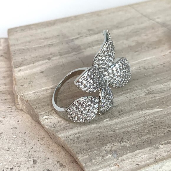 NEW ~ Anthropologie Adina Eden Fancy Flower Petal Silver Ring — Adjustable band - Picture 10 of 16